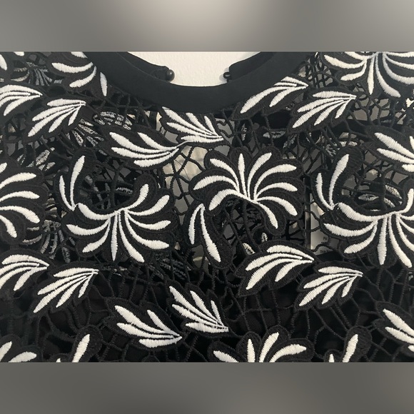 Romeo and Juliet Couture Medium Dress (never worn) - Picture 3 of 7